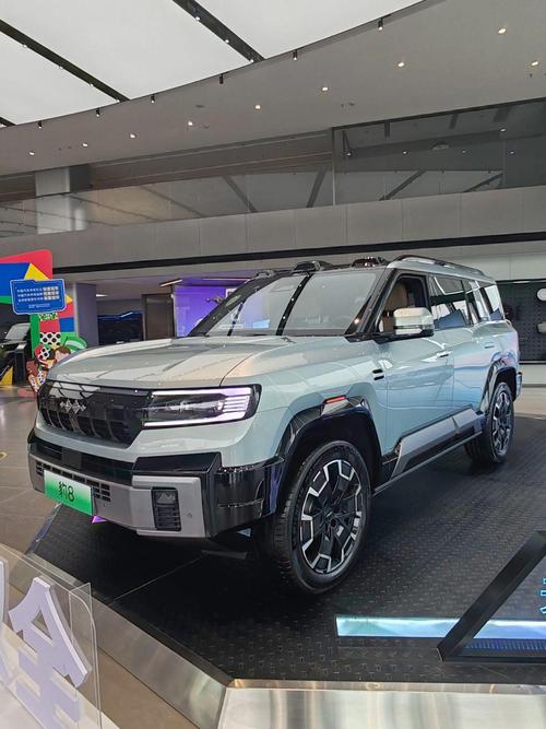 重庆70比亚迪方程豹硬派越野的爆款，英菲尼迪35周年与你共成长